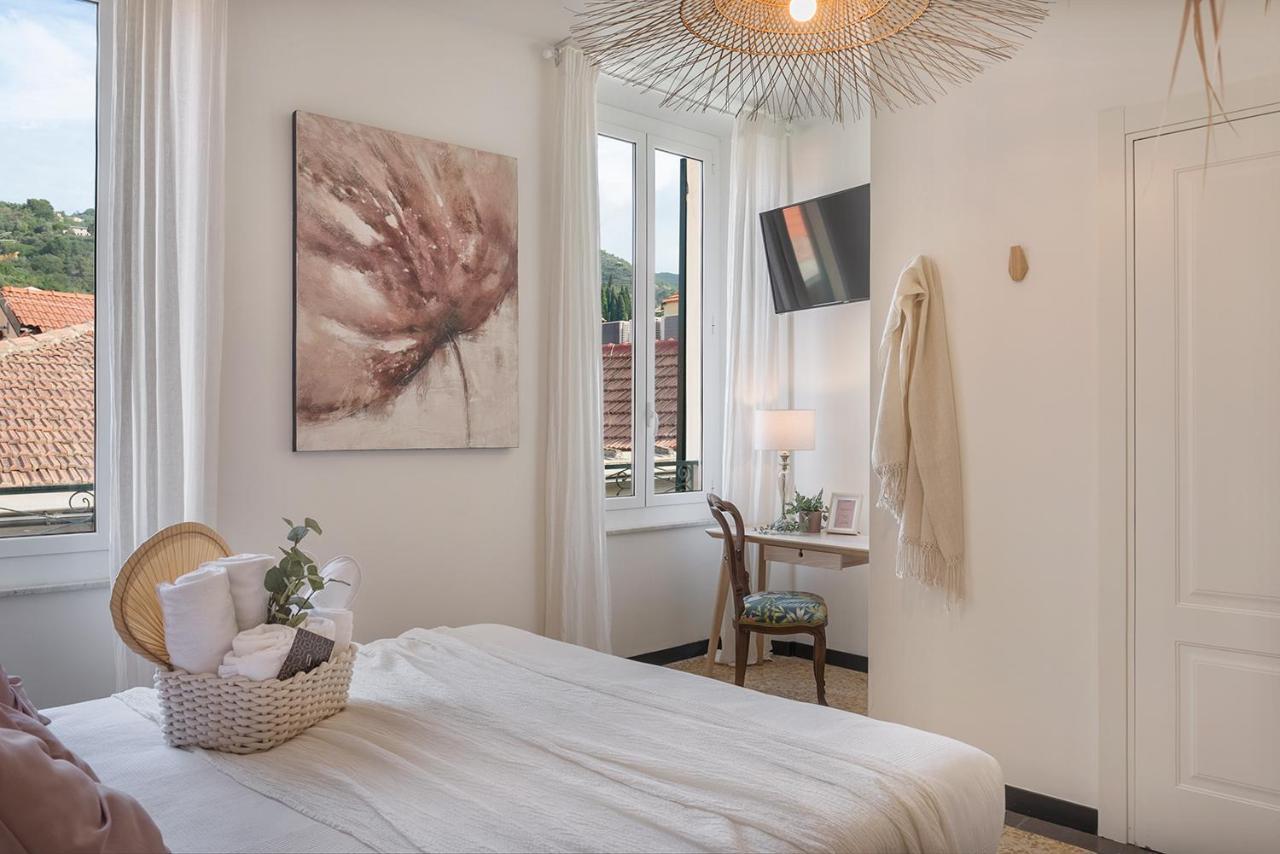 Ensemble Rooms Di Vayadu Alassio Kültér fotó