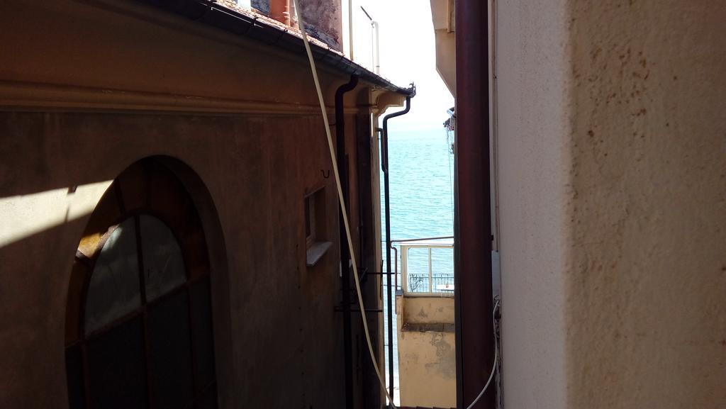 Ensemble Rooms Di Vayadu Alassio Kültér fotó