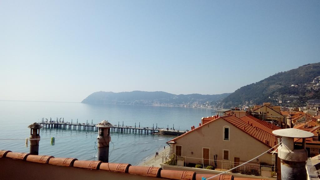 Ensemble Rooms Di Vayadu Alassio Kültér fotó